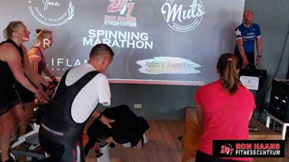 Spinningmarathon Quantum Fit Winschoten haalt €3500 op voor Voedselbank Oldambt